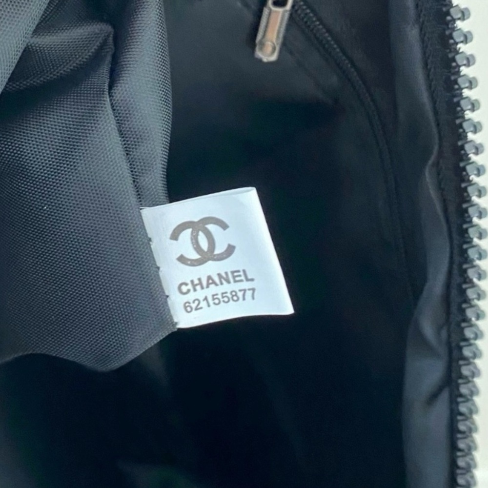Brand New Chanel Black Puffy Padded Makeup Pouch/Clutch/iPAD Case (large size) - Picture 9 of 11